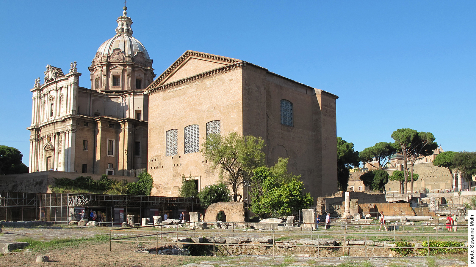 Curia Diocletiani im Kontext der heutigen Ausgrabungsstätte