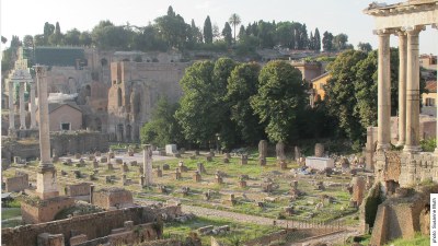 Basilica Iulia im Kontext der heutigen Ausgrabungsstätte