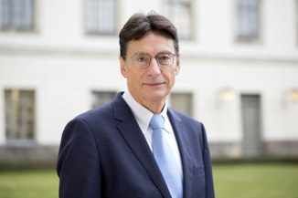 3 20161108 Kronthaler, Matthias Heyde HU, Berlin 13 Dr. Ludwig Kronthaler